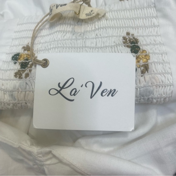 La’ Ven Puff Sleeve Flower Bouquets Pockets Short Dress Small NWT - Picture 7 of 10